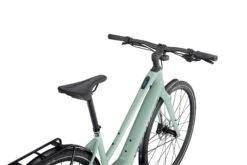 Specialized Vado SL 4.0 Step-Through EQ 23 Specialized Vado SL 4.0 Step-Through EQ -Specialized Verkkokauppa 93921 52 VADO SL 40 ST EQ WHTSGE BLKREFL D1 POV