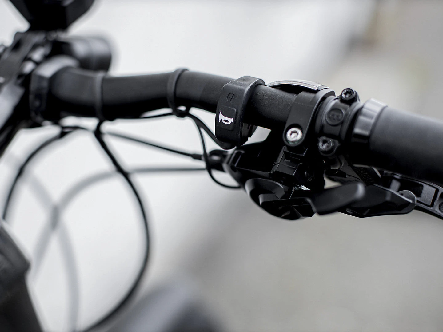 Trek Allant+ 8S (2023) 12 Trek Allant+ 8S (2023) - Image 12